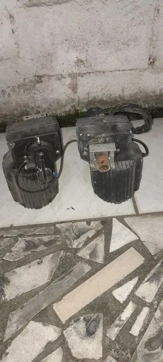 2 Motores c pistões para Portão Automático