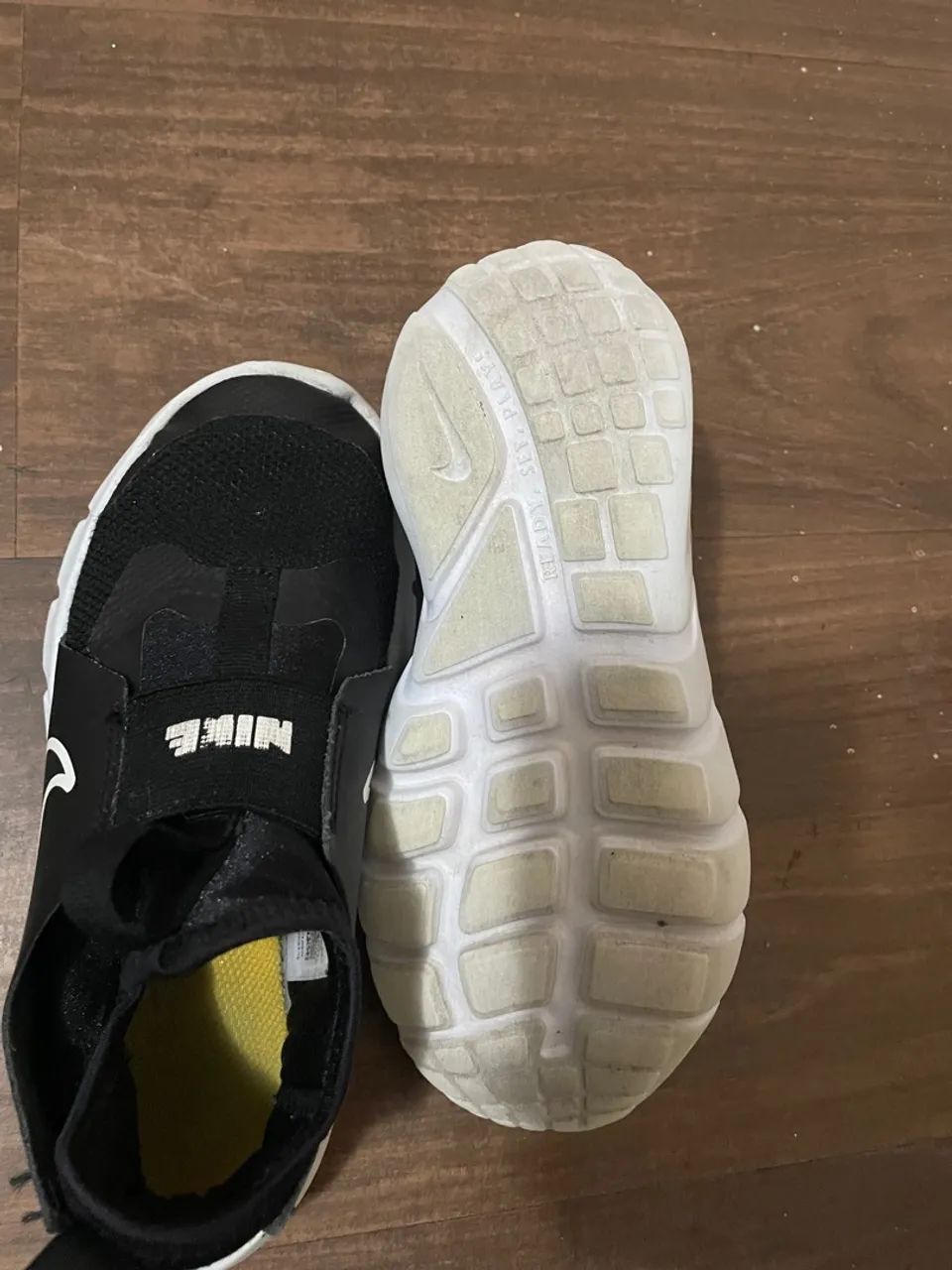 Tênis Nike infantil 32/33  - Foto 6