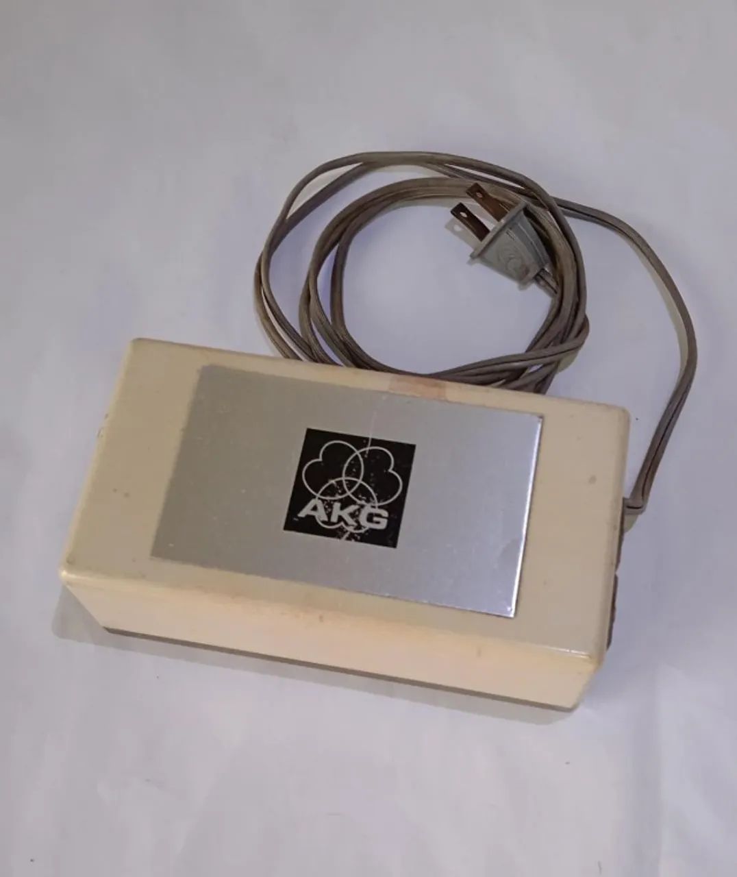 Microfone De  Lapela Akg  C410  Com Fonte N-62e Americano - Foto 4