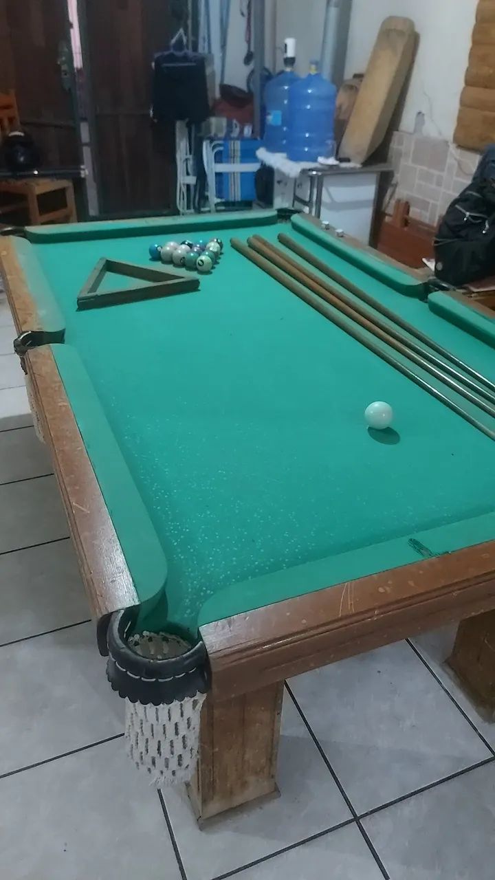 Mesa de Bilhar em Madeira - Ótimo estado!