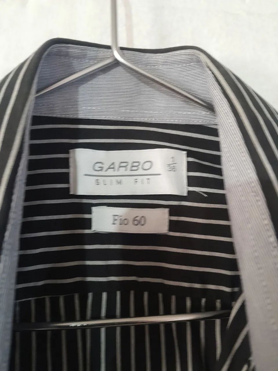 Camisa listrada preta e branca - Foto 2