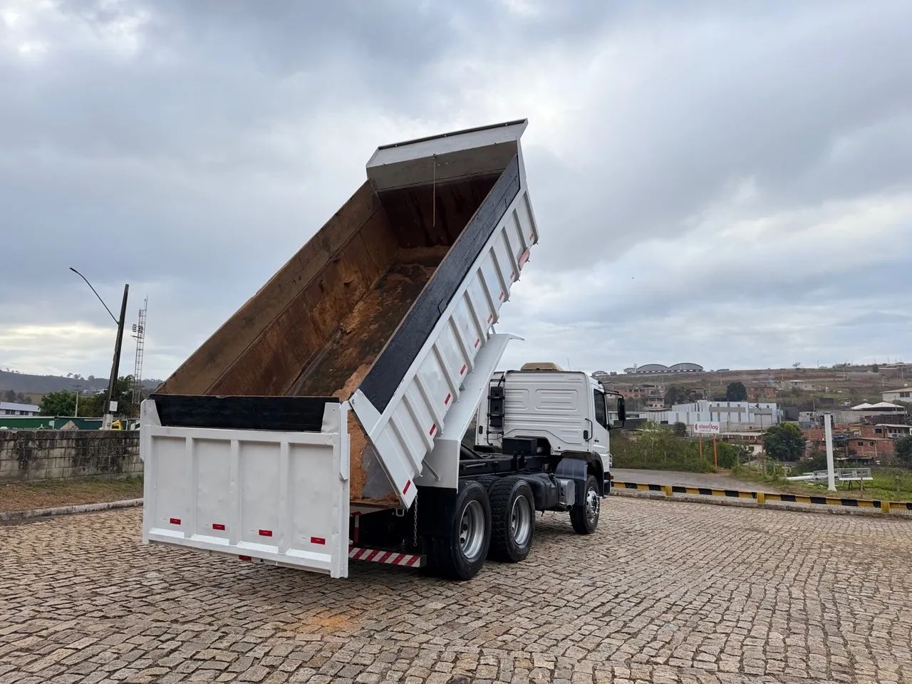 MB 2425 Caçamba Ano 2009 - Foto 5