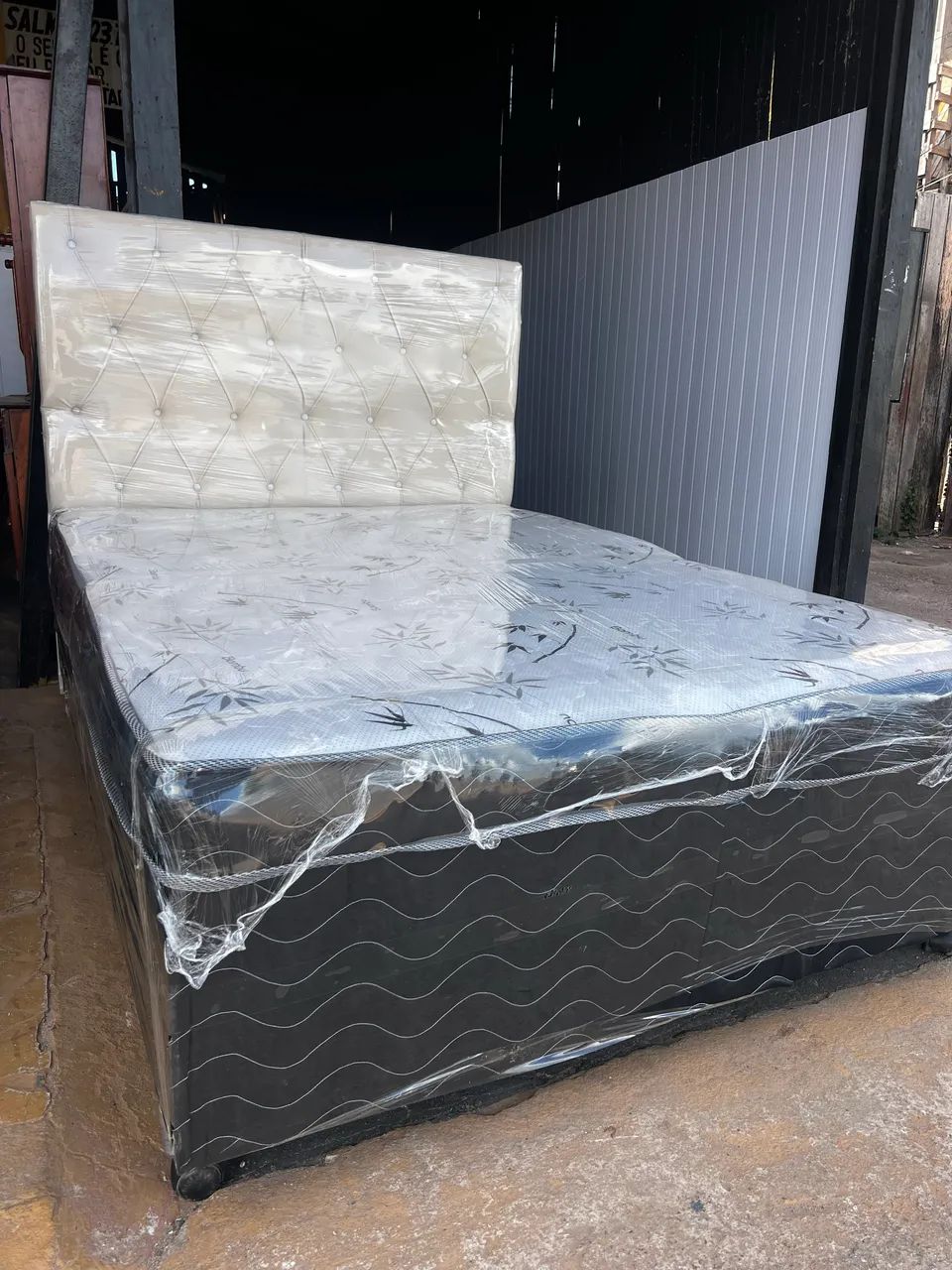 Cama Box Casal 1,38x1,88 - Conforto Garantido!