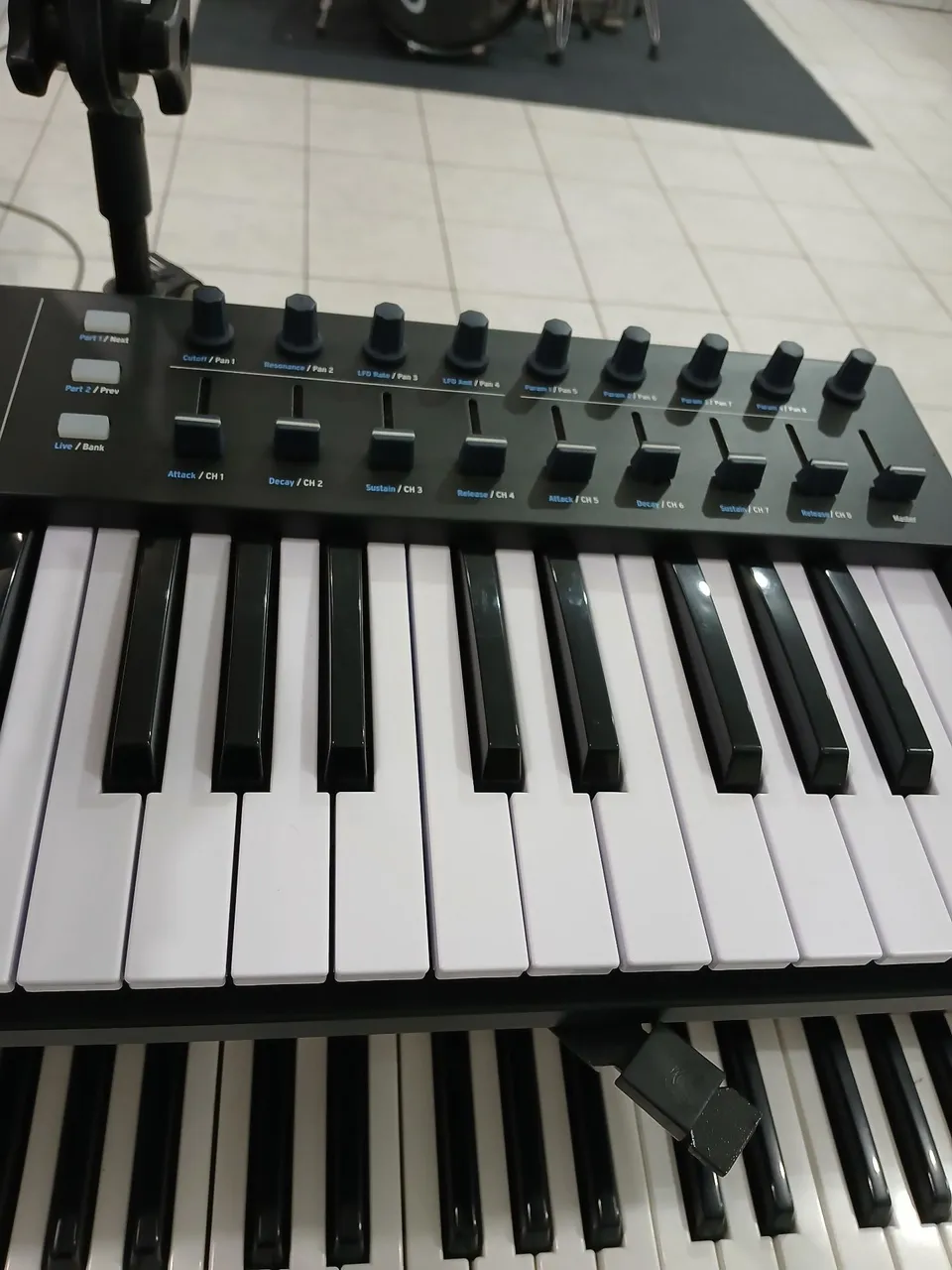 Controlador midi arturia keilab 49