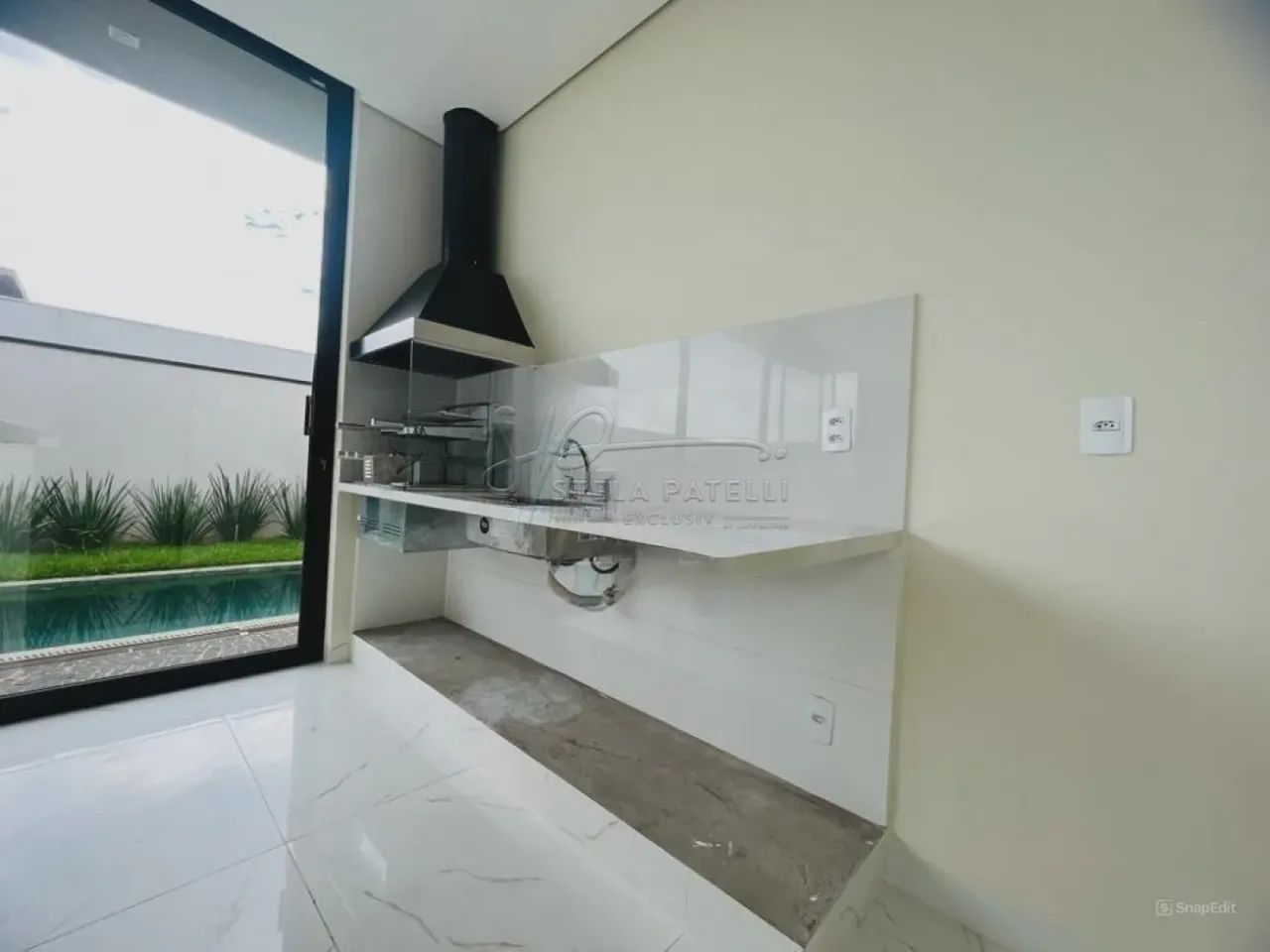 Casa de 274m² com 03 suítes para locação e venda em condomínio - Alphaville - Foto 3