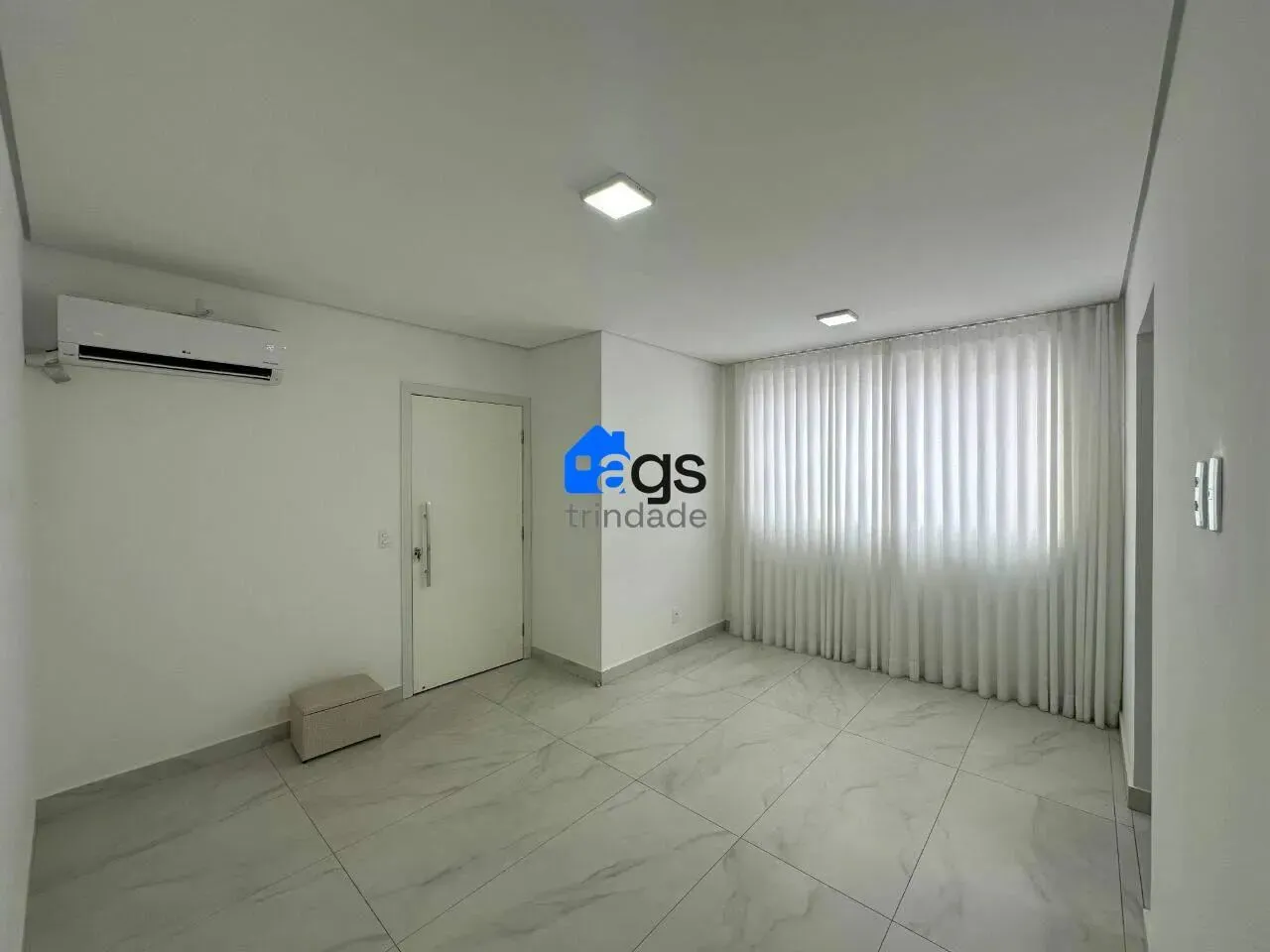 Apartamento em Sagrada Família com 55 m² , 2 quarto(s) , 1 suíte(s) , 2 vaga(s).