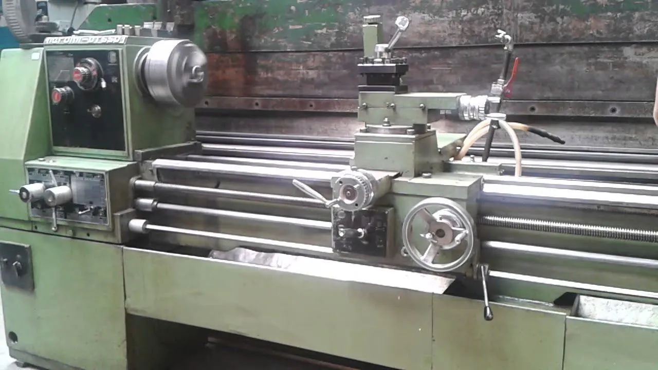 Torno mecânico industrial NDT - 650