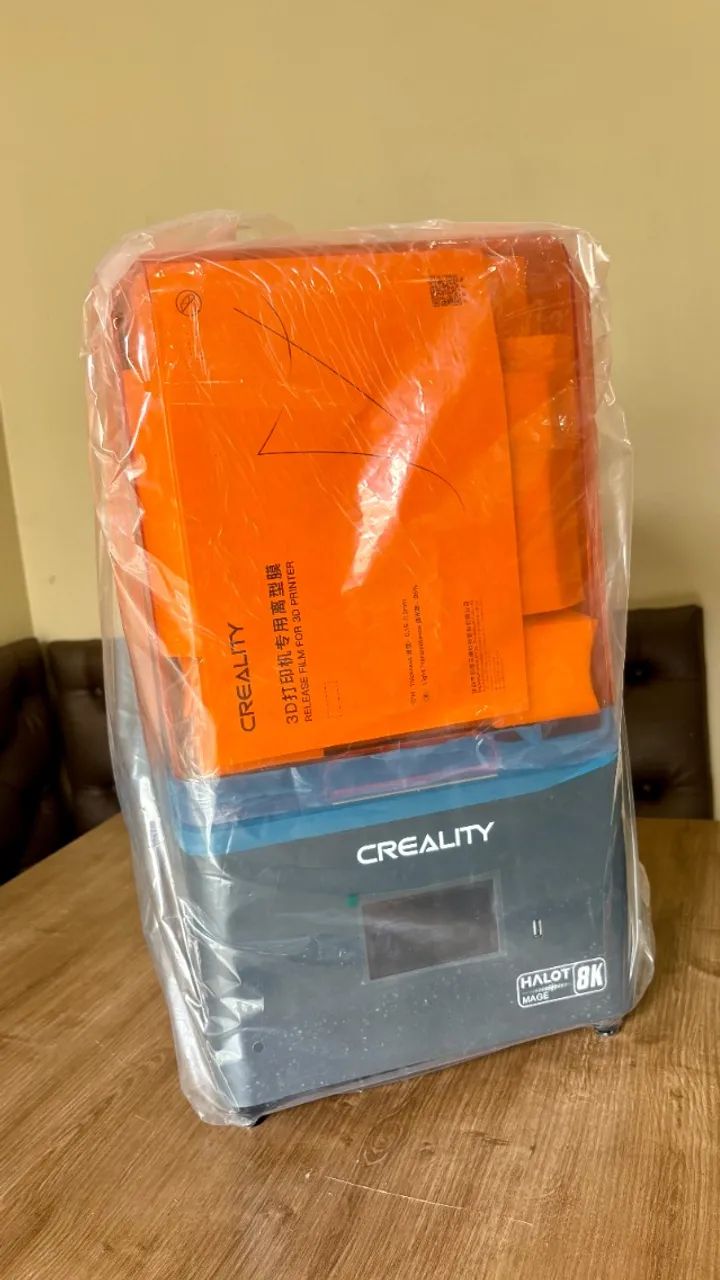 Impressora 3D 8K (lacrada)