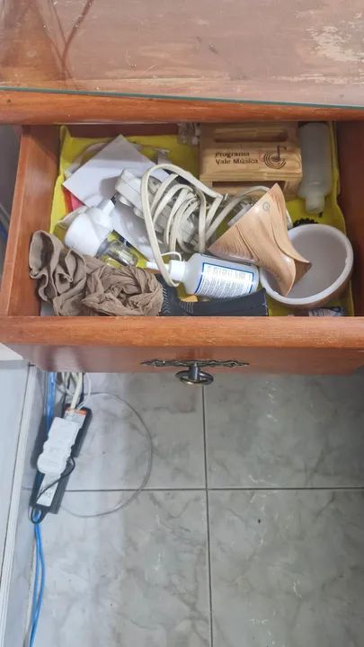 criado mudo de madeira maciça - Foto 4