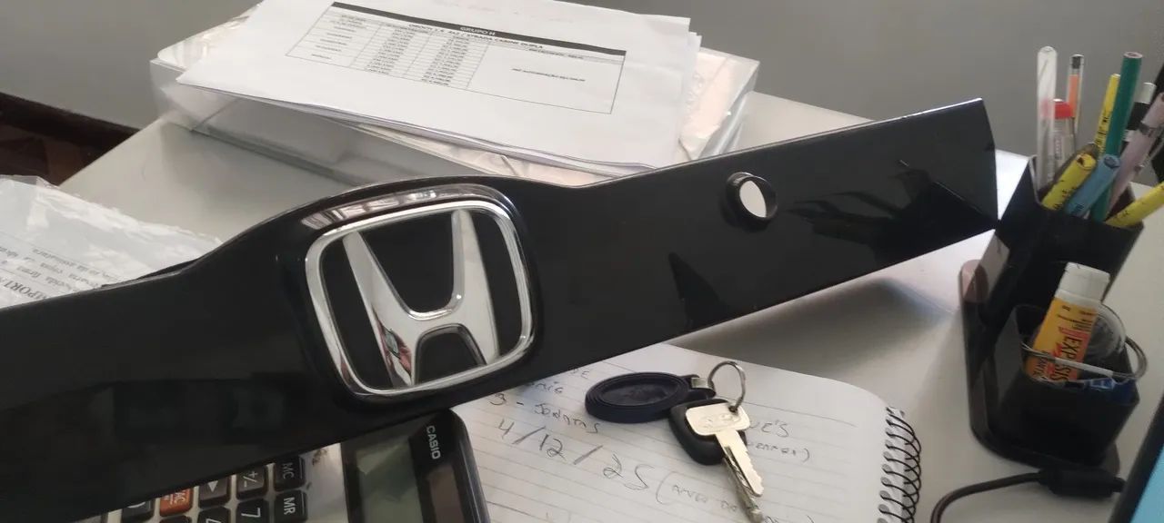 Aplique moldura tampa traseira Honda Fit - Foto 3