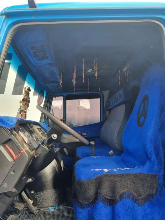 M.benz 710 Ano 2002/2002 - Foto 6