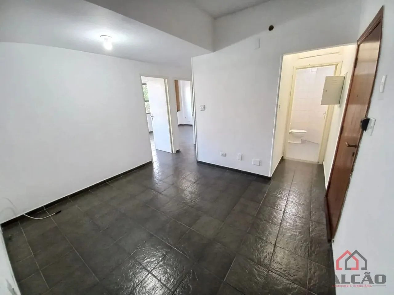 Sala para locação no bairro do Boqueirão - Santos