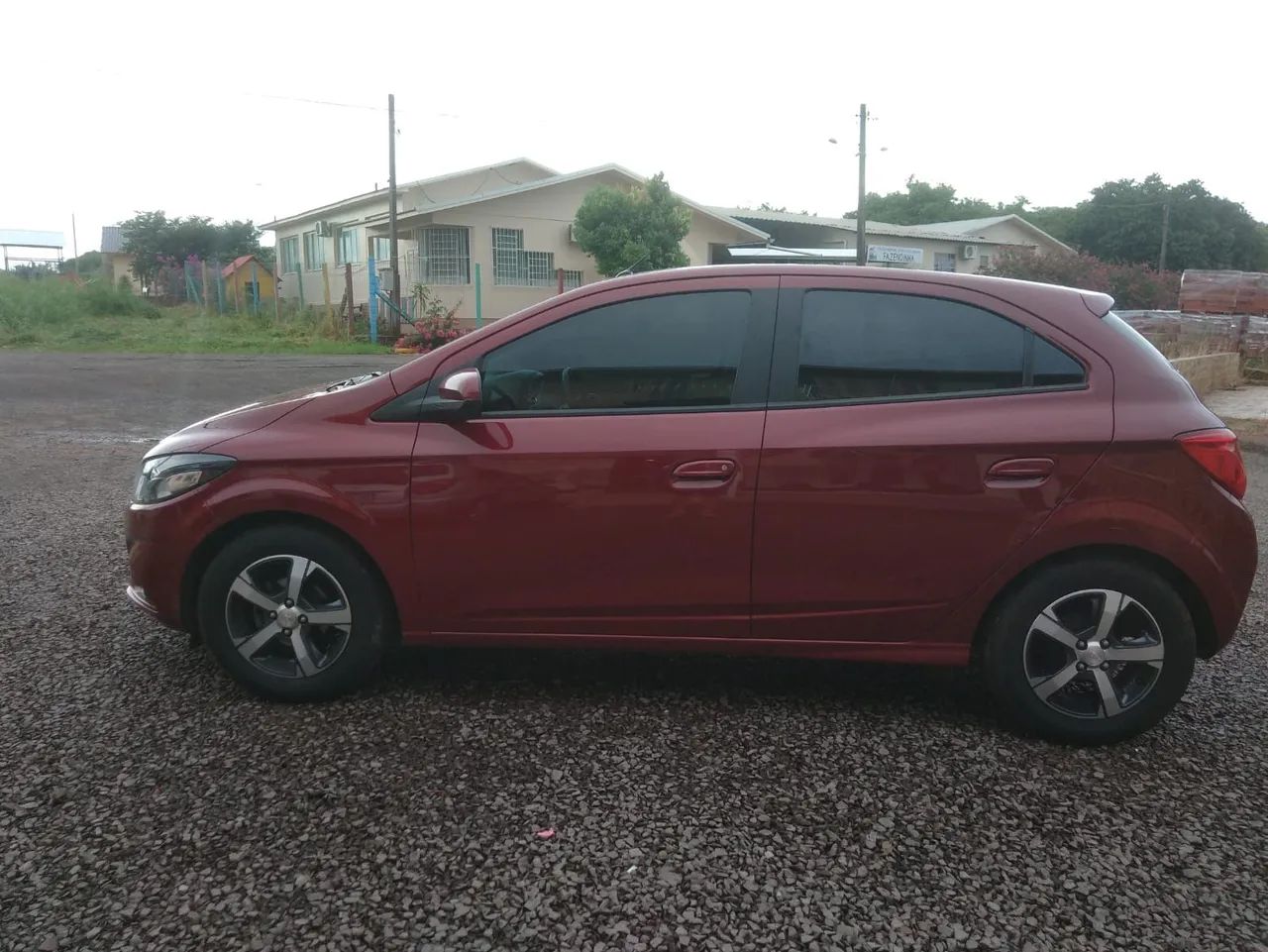 Vendo Onix 1.4Ltz automático, completo, segundo dono, com apenas 56 mil km - Foto 5