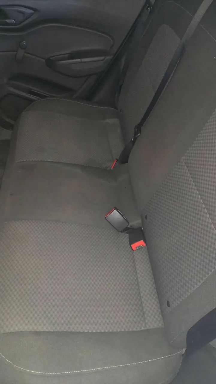 Vendo prisma joy 2019. Aceito troca por carro até $ 30.000 - Foto 3