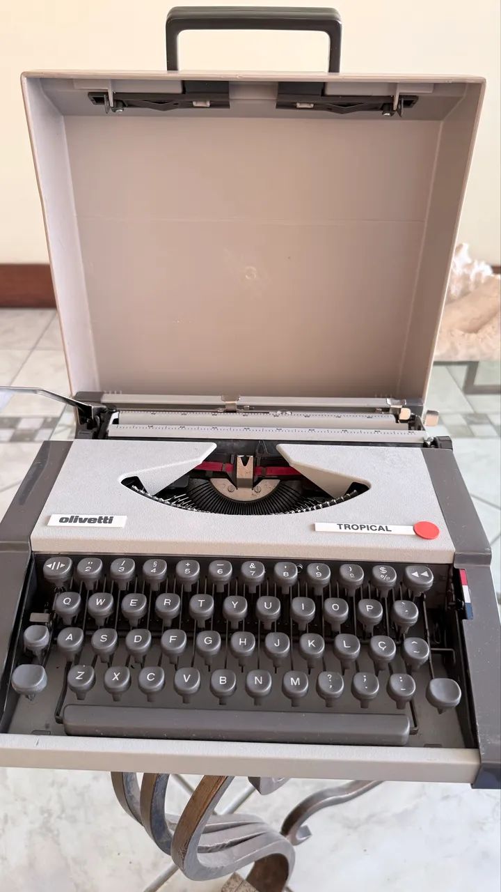 Maquina de escrever - Foto 3