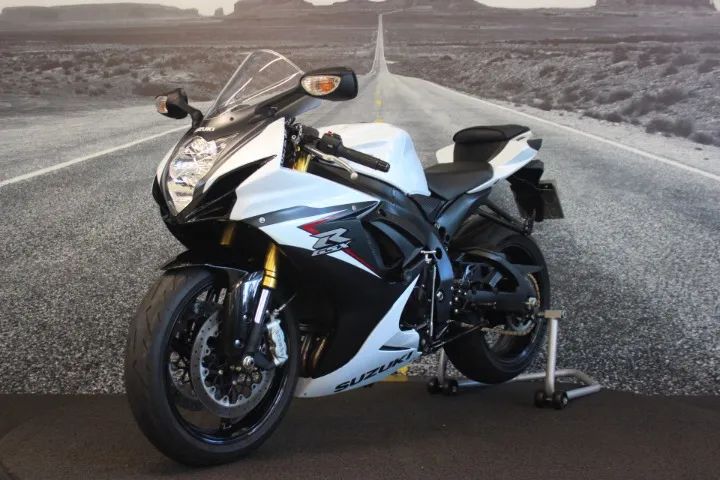 SUZUKI GSX-R 750 SRAD 2015