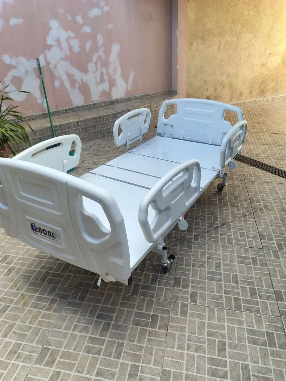 Cama hospitalar manual c/elevação total entrego  - Foto 4