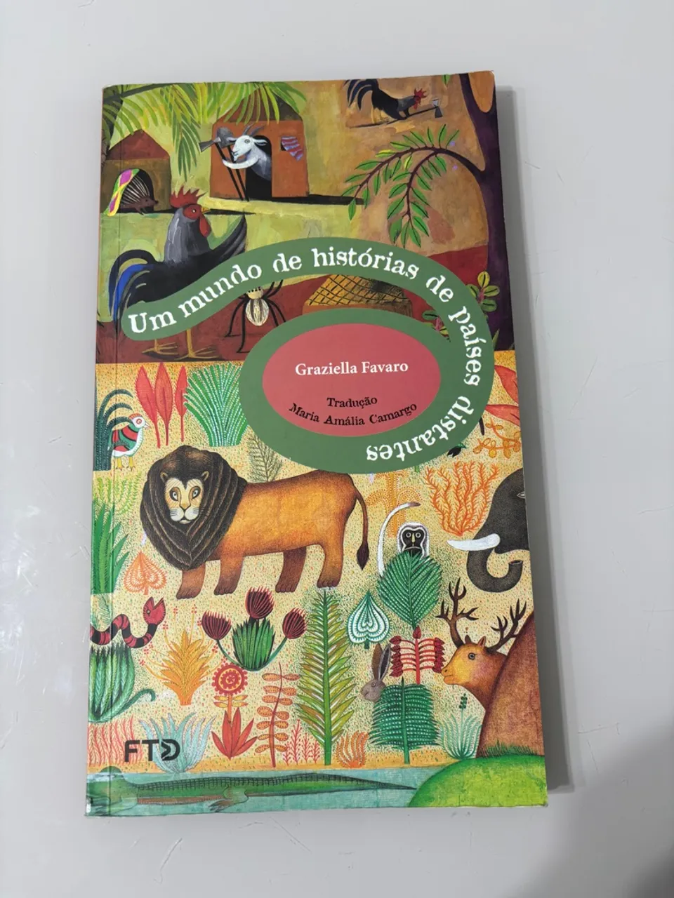 Livro Infantil - Um Mundo de Histórias de Países Distantes
