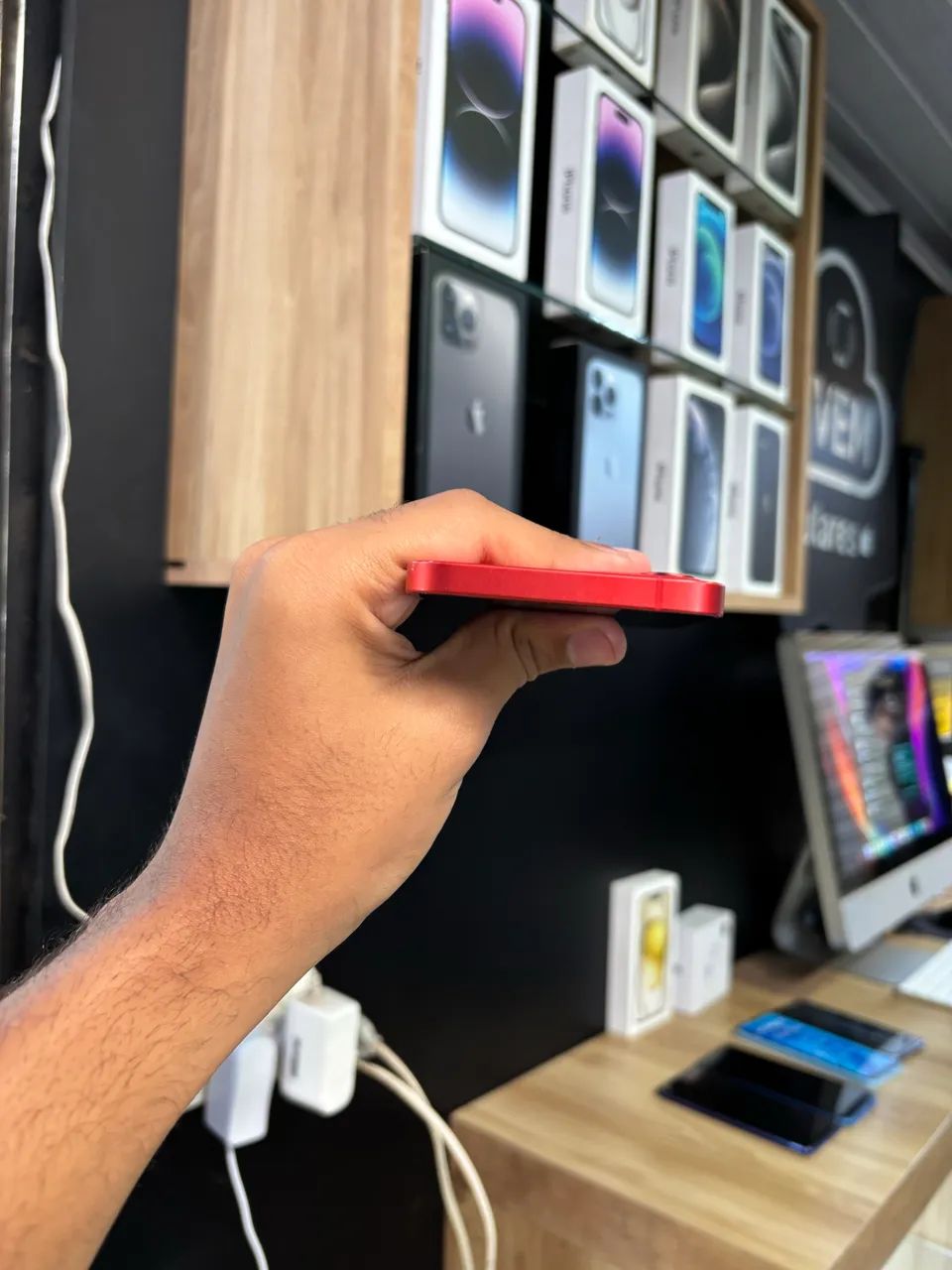 iPhone 12 64 gb vermelho  - Foto 4