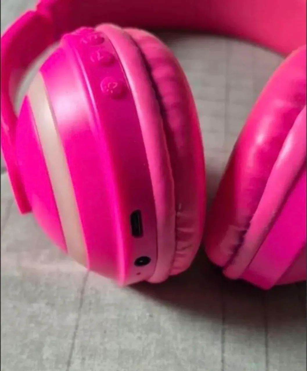 Fone de ouvido bluetooth rosa com orelhas de gato - Foto 2