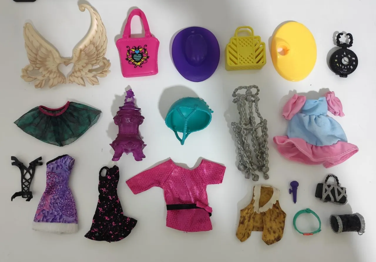 Lote de acessórios Monster high