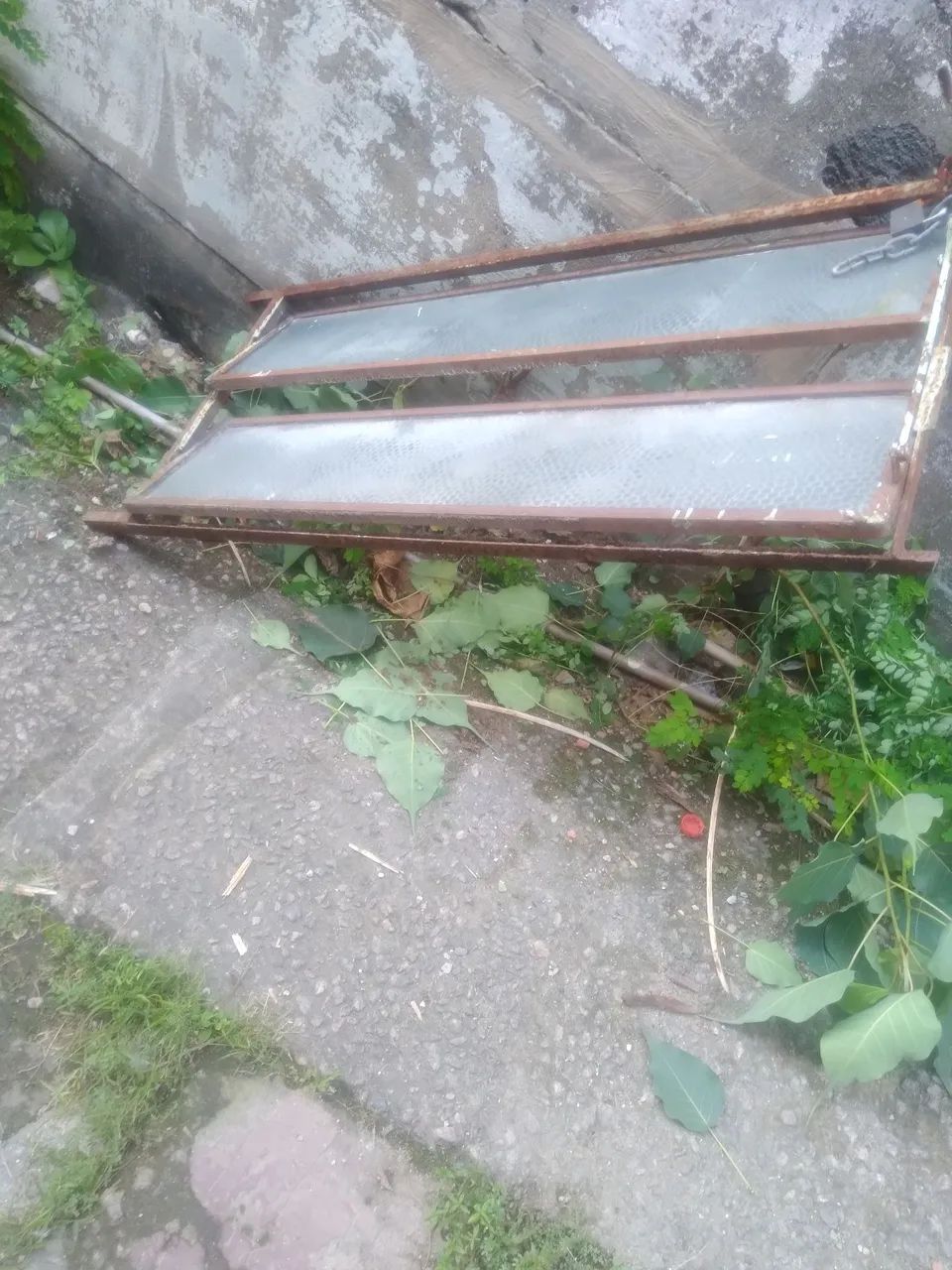 Basculante de ferro.  - Foto 2