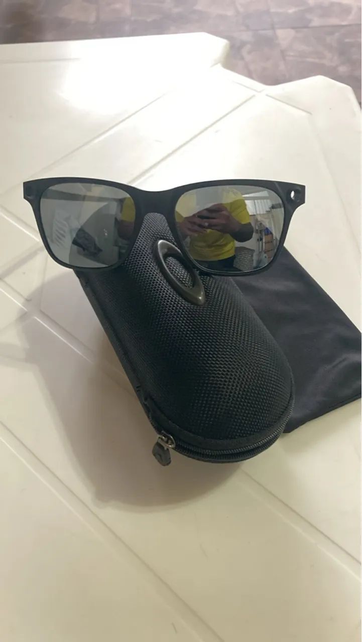 Óculos de sol oakley