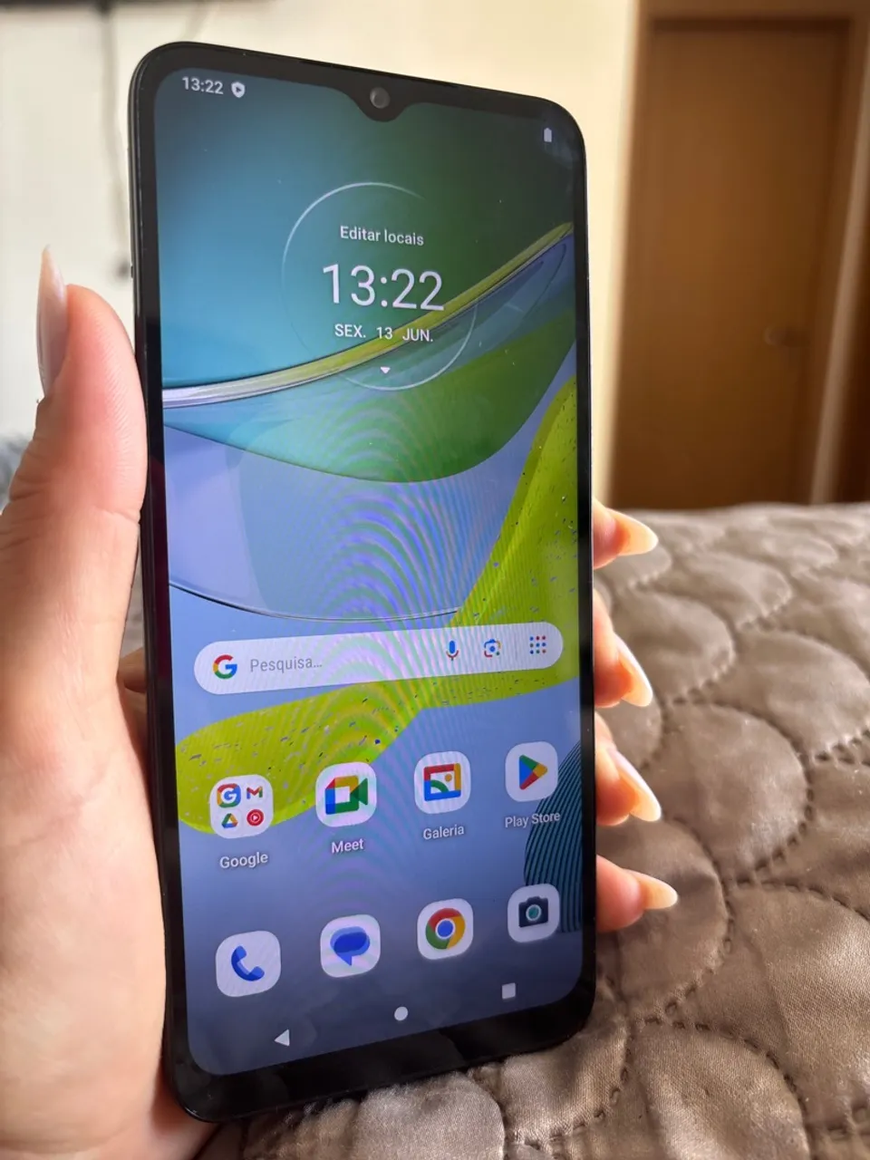 Vendo celular Motorola E13 muito conservado!