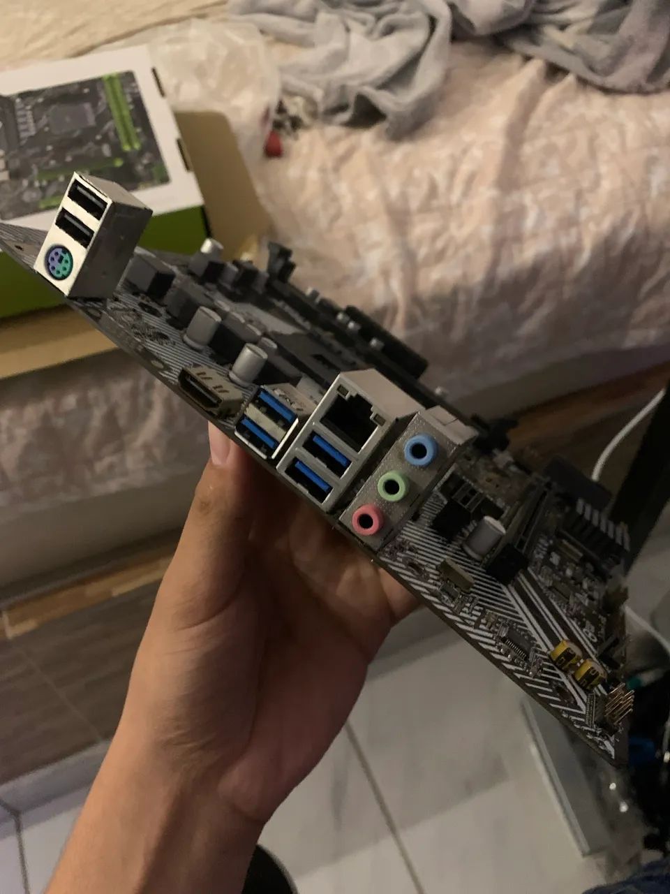 Placa mãe X370 Soquete AM4 Para reparo! - Foto 4
