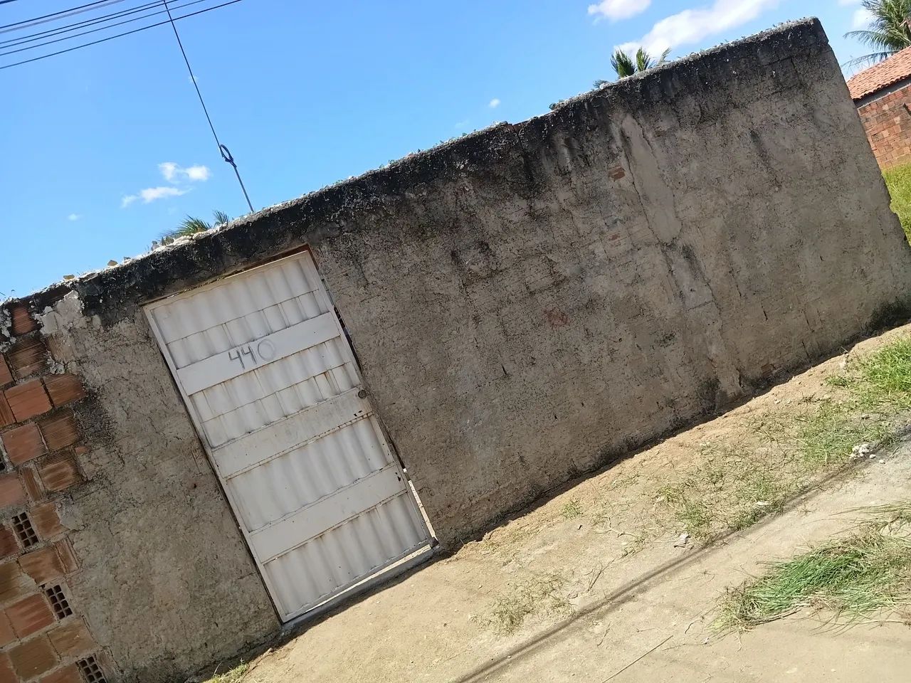 Vendo terreno com casa que presica de reformas 