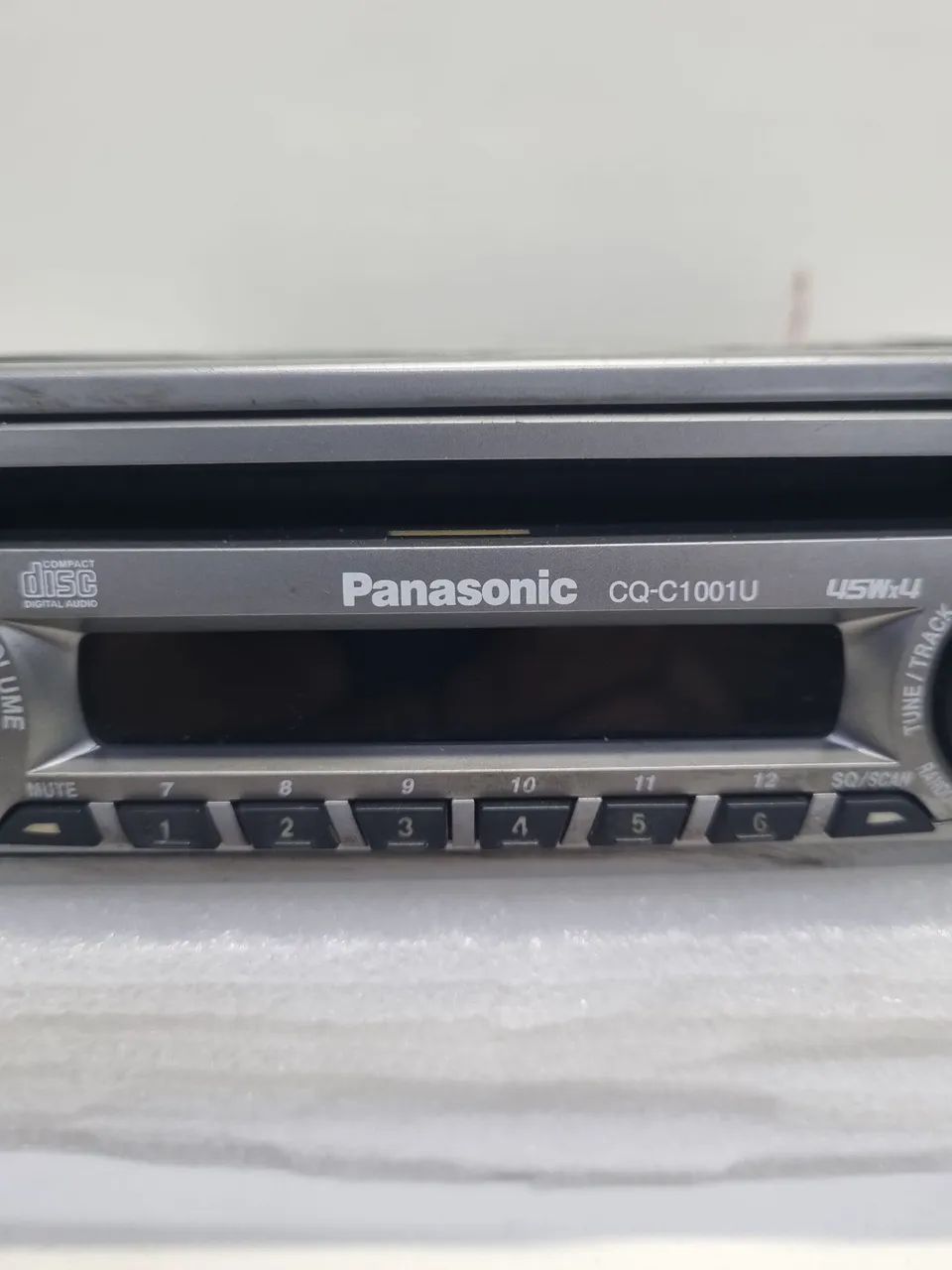 Som automotivo panasonic  com disc player - Foto 5
