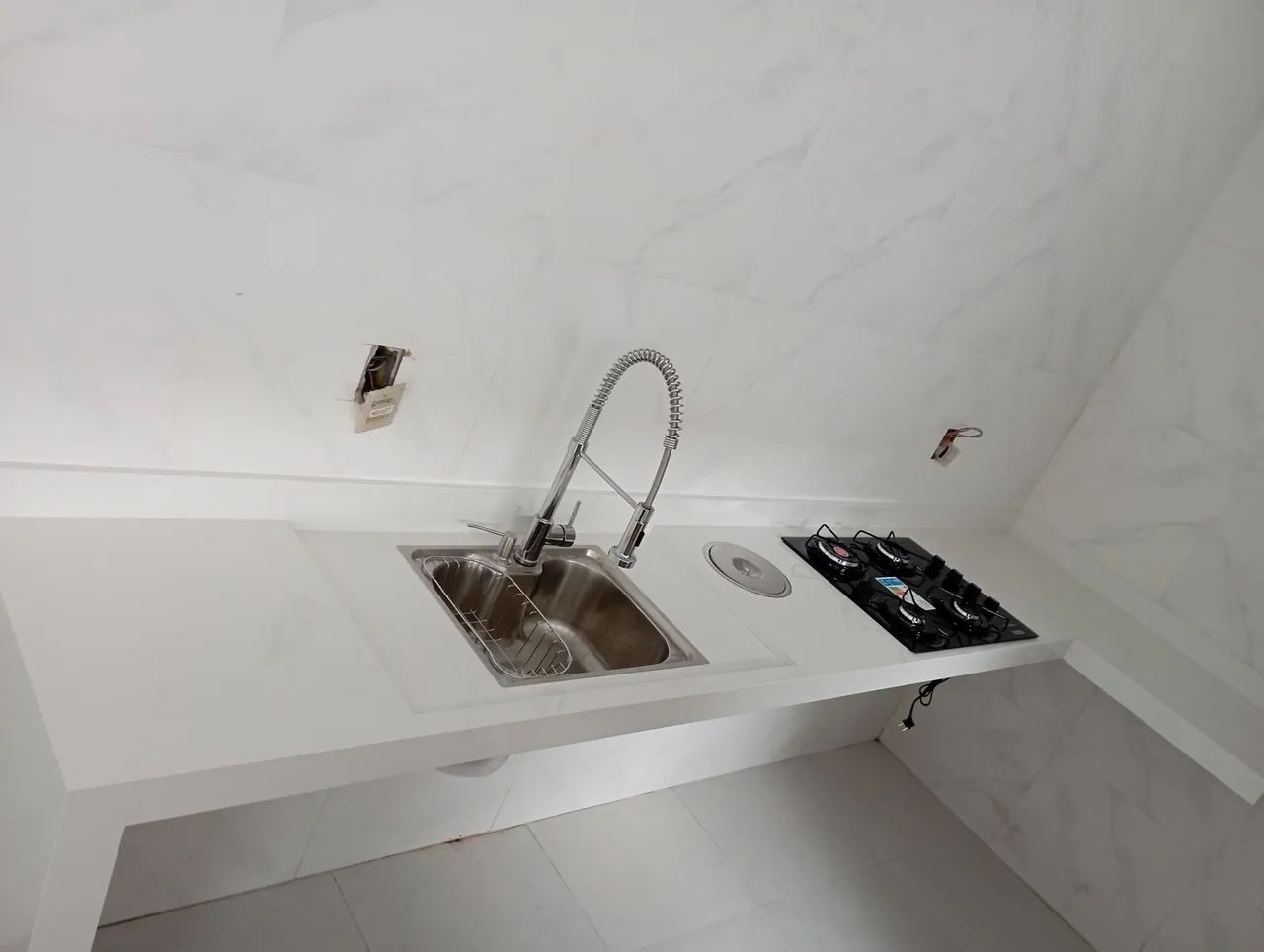 Pias e ninhos de porcelanato. - Foto 3