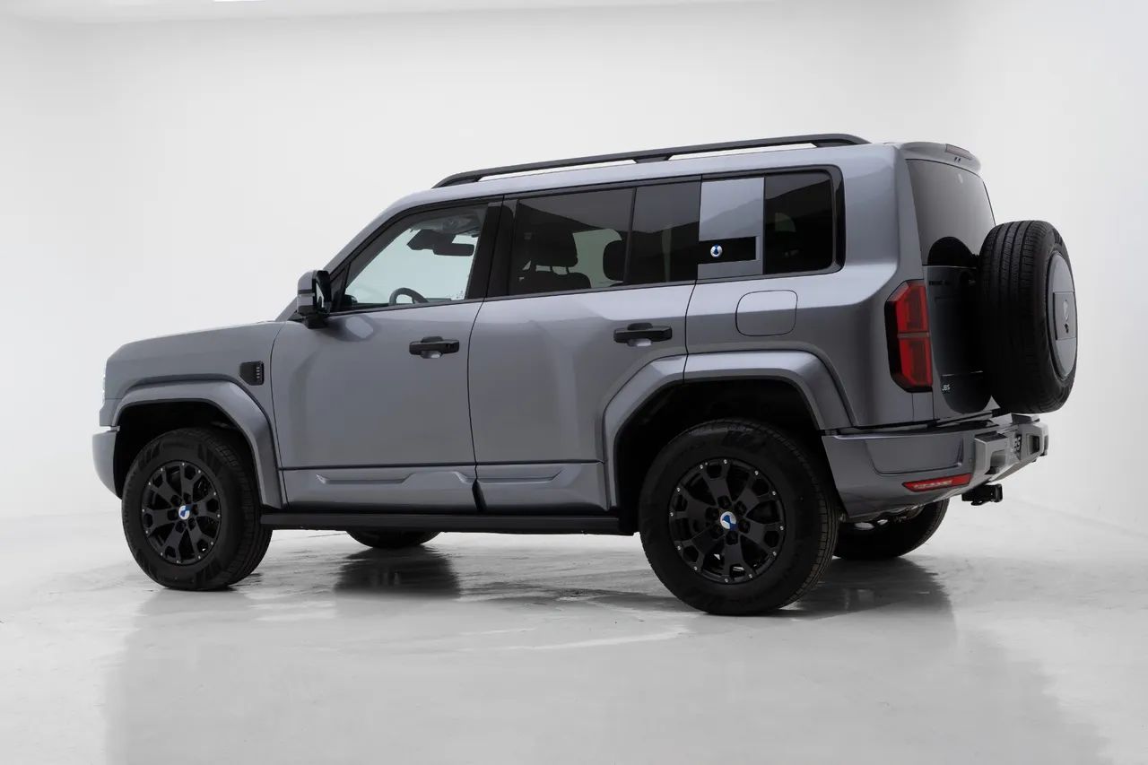 Denza B5 SUV híbrido plug-in, foto 8 de 18
