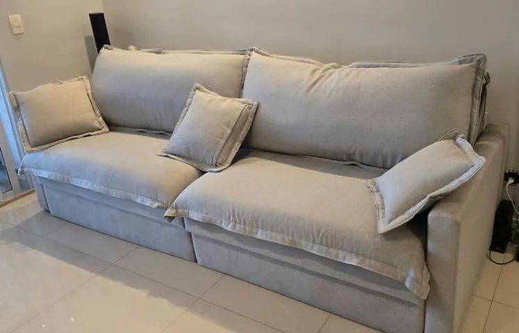 SOFÁ RETRÁTIL COM MOLAS ENSACADAS E BAÚ GIGANTE ! CONFORTO E QUALIDADE ! - Foto 2
