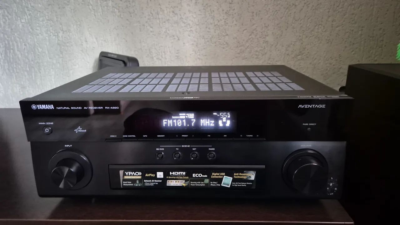 Receiver yamaha a820.