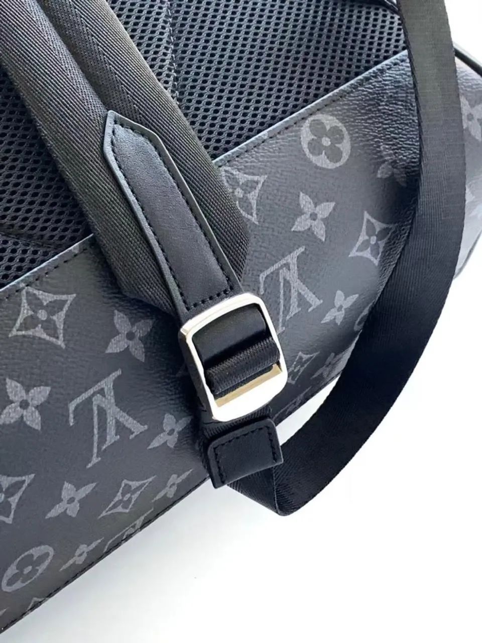 Mochila Louis Vuitton Discovery Backpack Monogram  - Foto 5