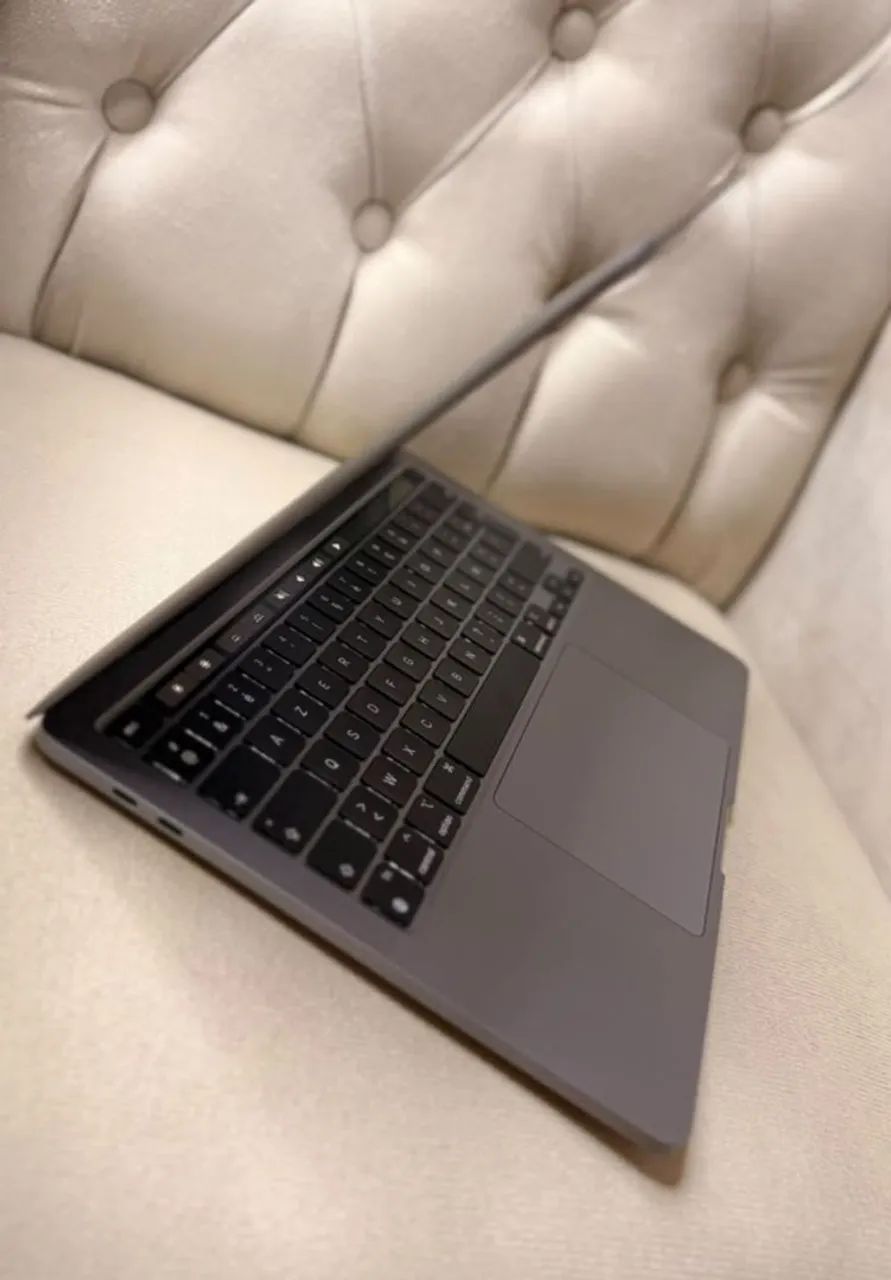 MacBook Air M2 13 2022