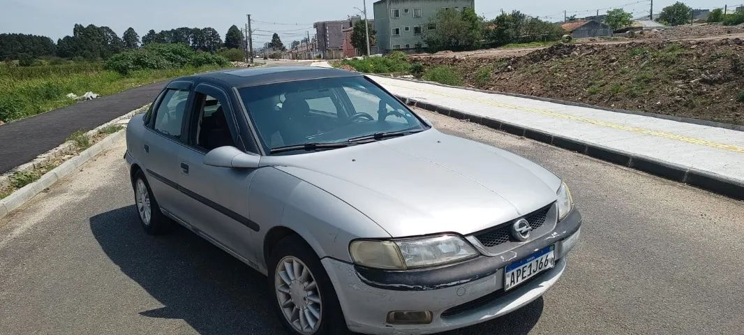 Chevrolet Vectra CD 2.2 16V / 2.0 16V Mec./aut. 1998