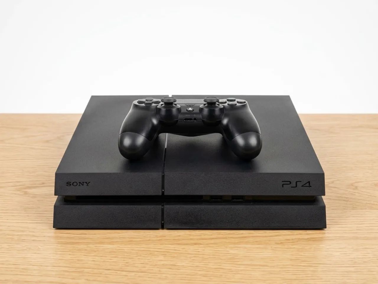 PlayStation 4 Fat 500GB Jet Black - Completo na Caixa + Controle +