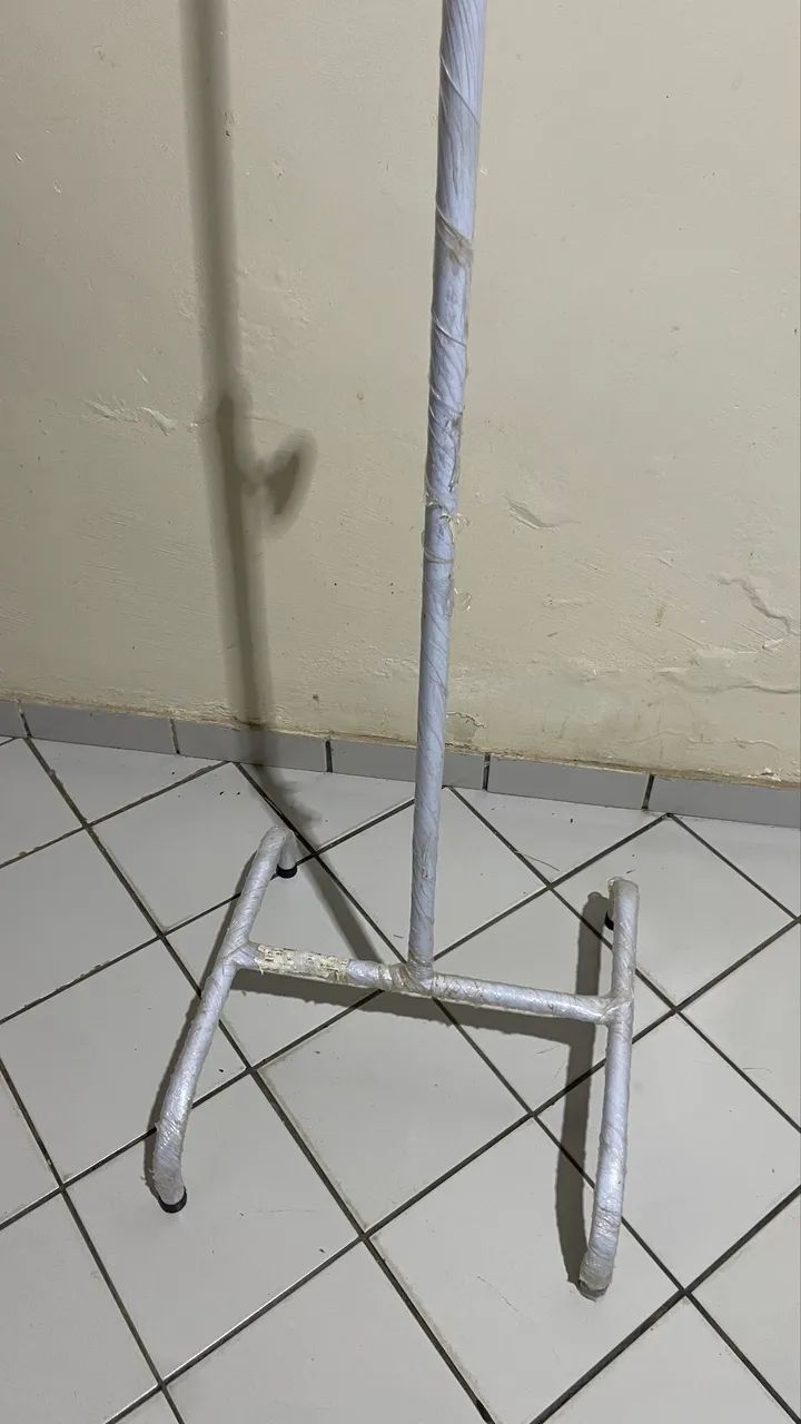 Suporte soro com rodas - Foto 2