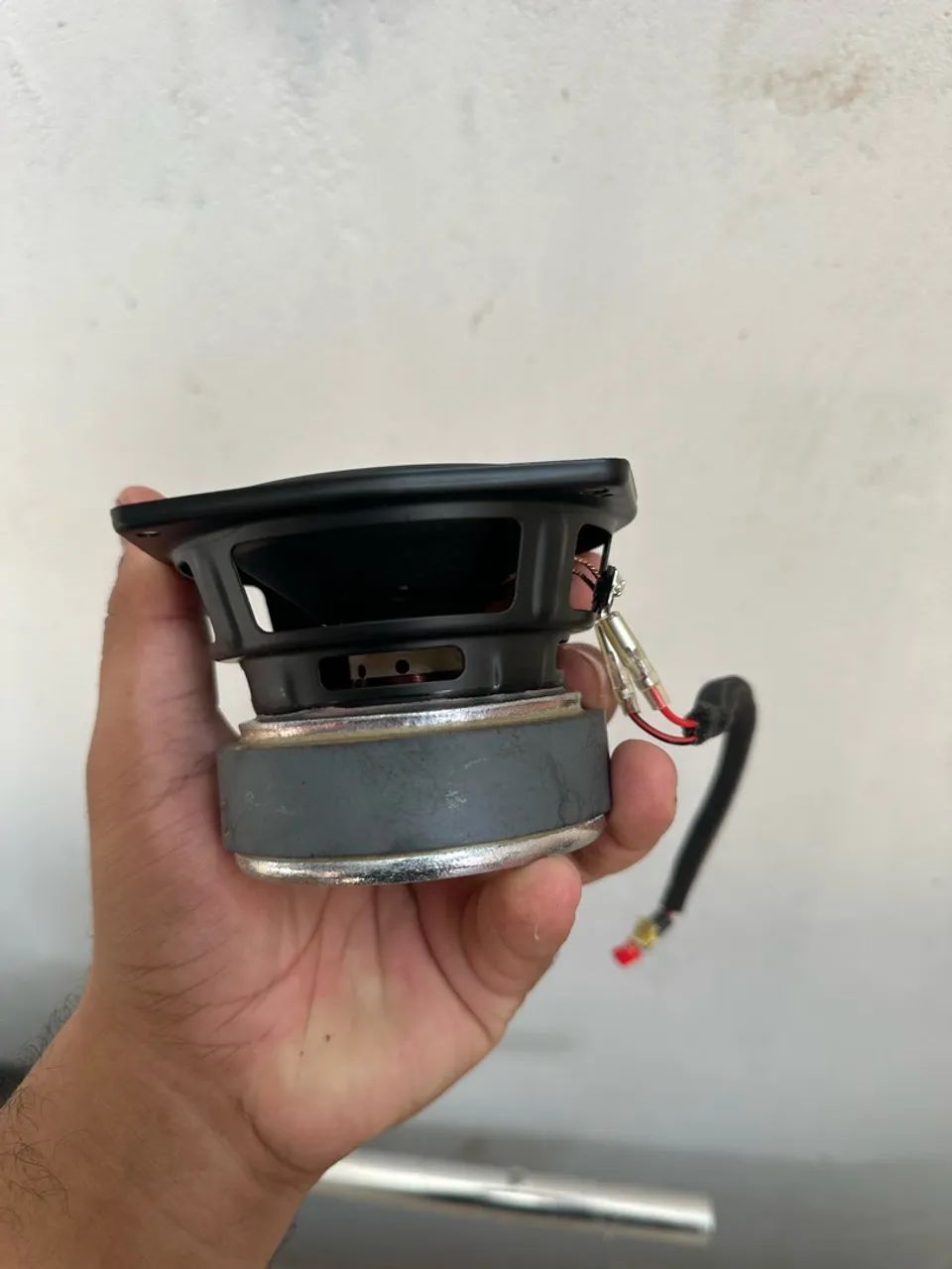 Grave bombox 2  - Foto 3