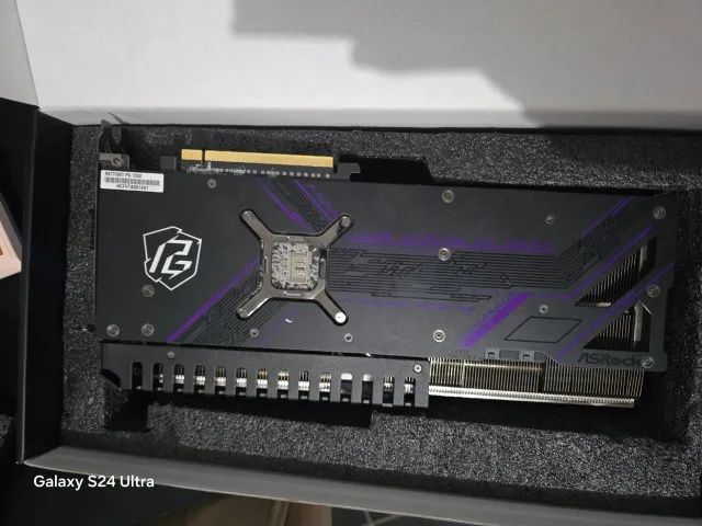 Placa de video RX 7700 XT ASROCK - Foto 3