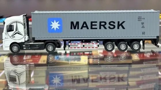 Vendo caminhão Mercedes Container Maersk 1:50 escala   - Foto 5