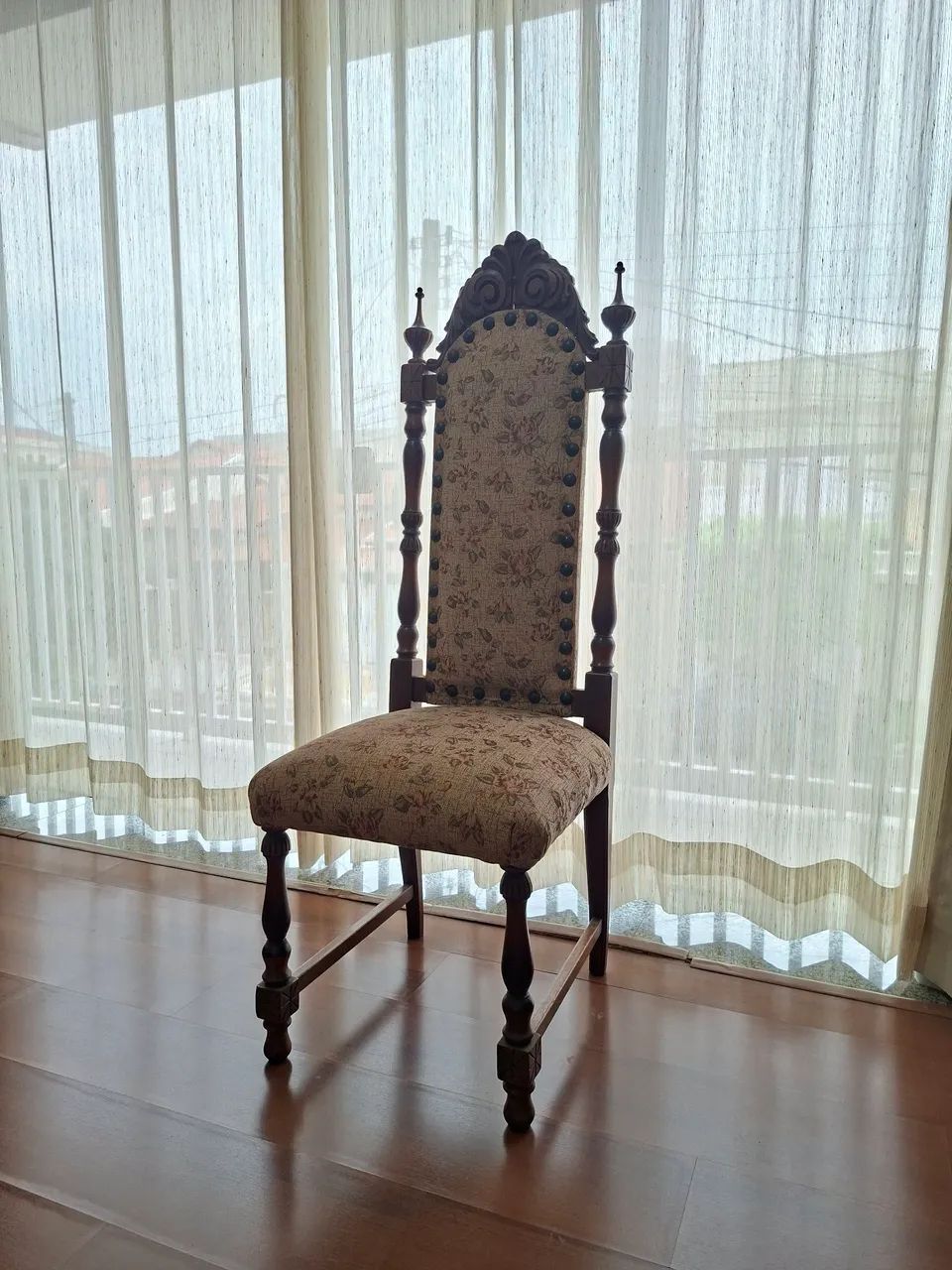 Cadeira de madeira estilo vitoriana - Foto 2