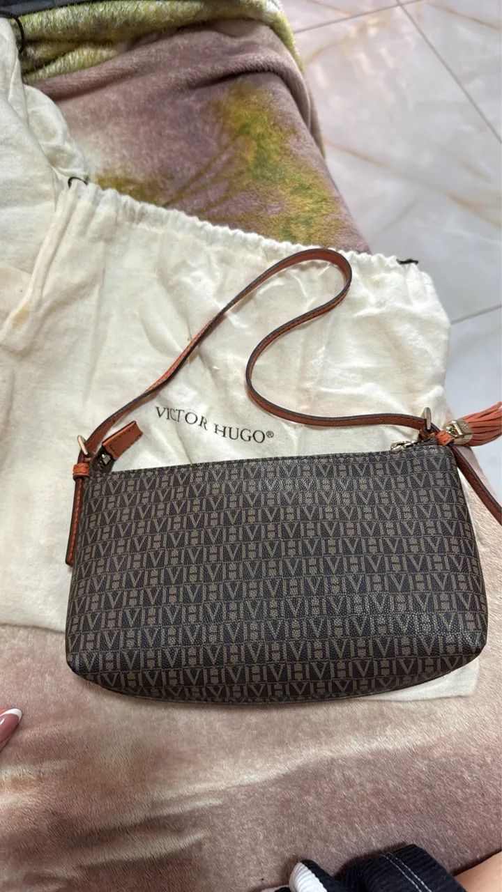 Bolsas Schuts, Victor Hugo, Carmen Stenffes  - Foto 3