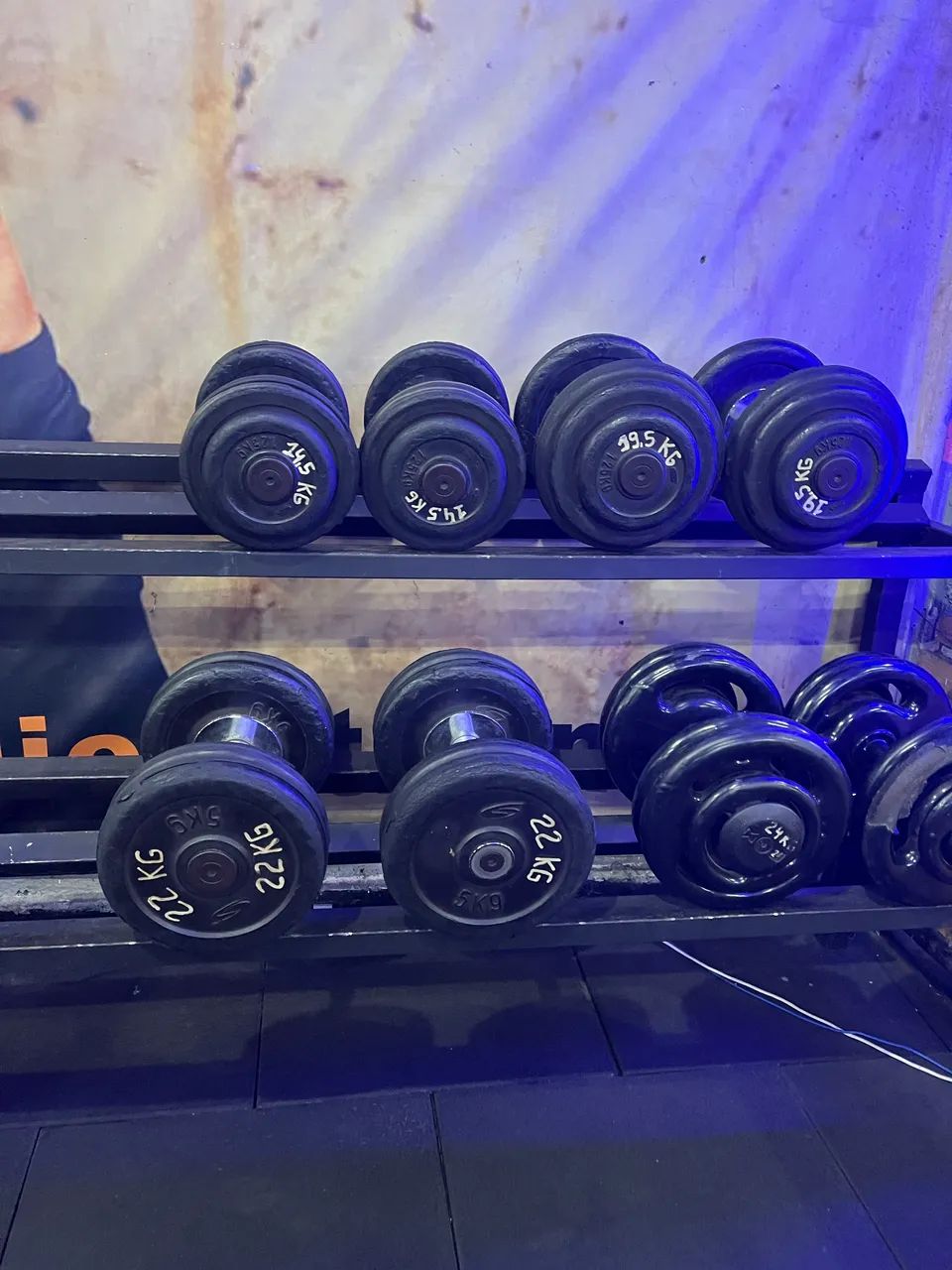 Dumbells 12 a 24kg + suporte  - Foto 3