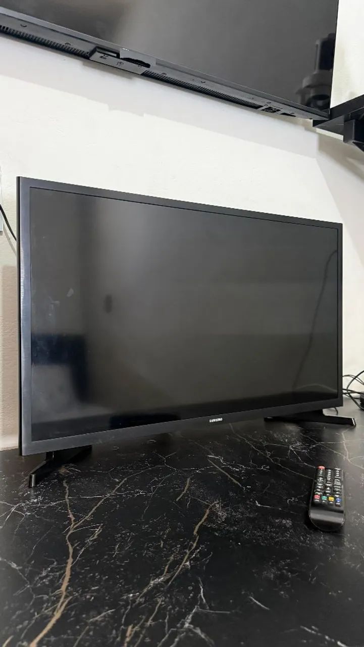 TV Samsung de 32 polegadas, em bom estado e pronta para uso! Muito conservado entrego 