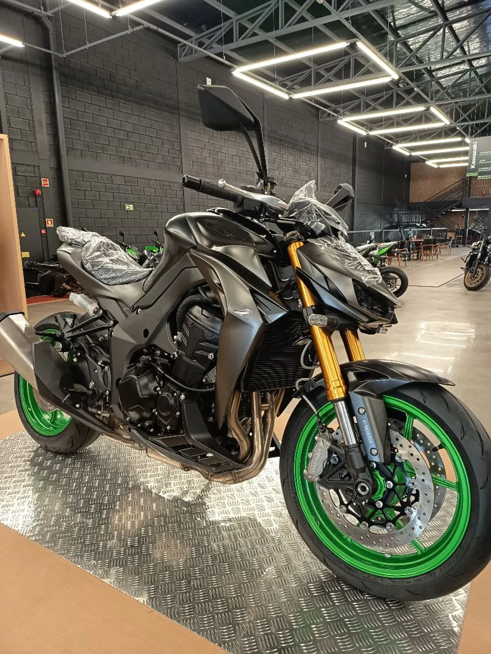 Kawasaki Zx-6r 636cc 2026 - 1497753916 | OLX