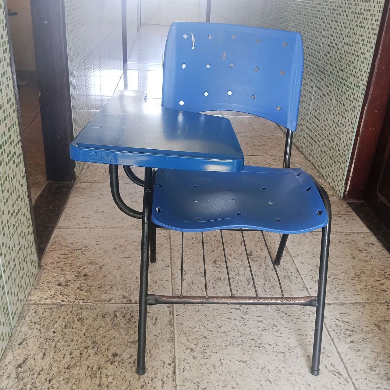 ?Cadeiras Escolares com Prancheta - A partir de R$ 50,00<br> - Foto 3