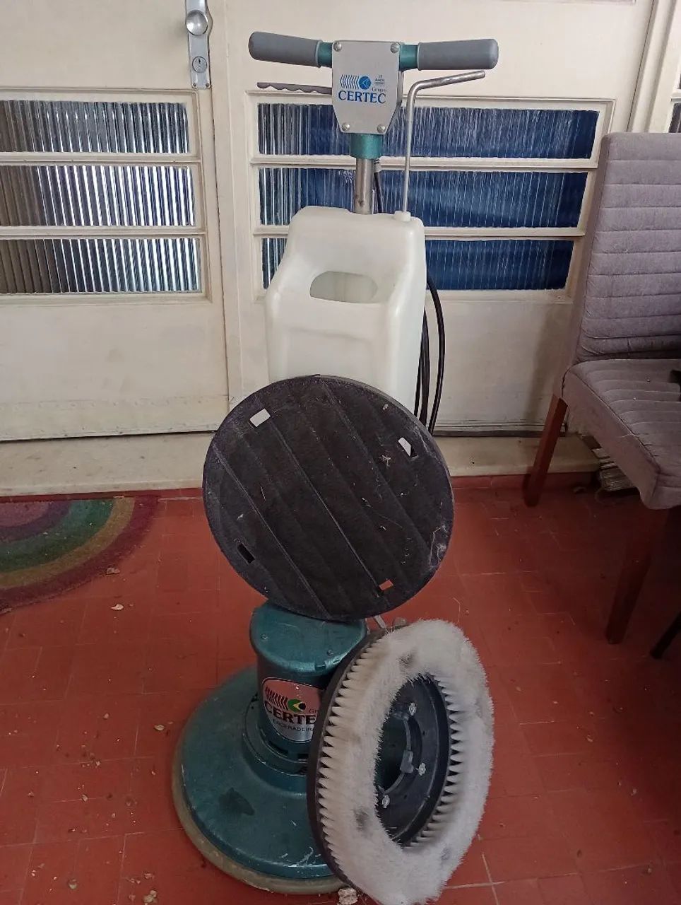 Vendo enceradeira e lavadora industrial  - Foto 3